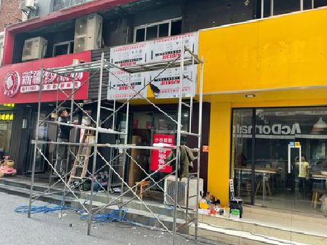 南充制作广告招牌如何避免它发黄？